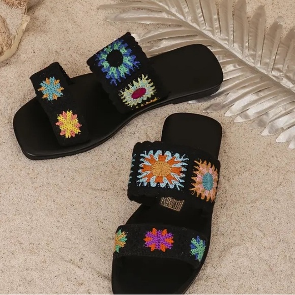 Colorful Crochet Women's Sandals - Picture 8 of 10
